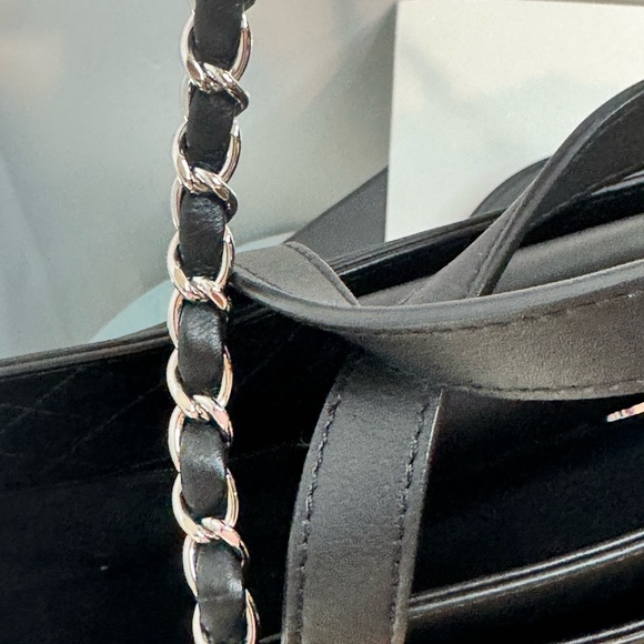 CHANEL Black Lambskin Cambon Shoulder/Tote - Picture 12 of 16